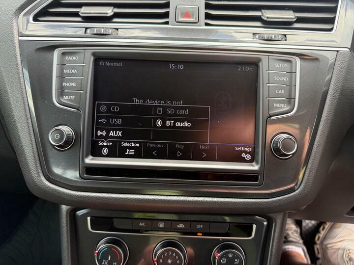 Volkswagen Tiguan Se Navigation Silver #44