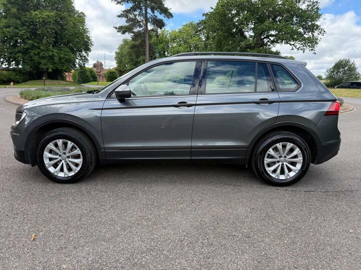 Volkswagen Tiguan Se Navigation Silver #6