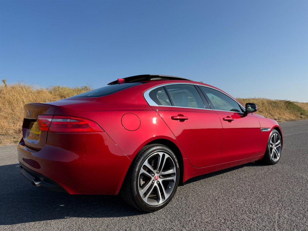 Jaguar XE D Prestige Ulez Blue #17