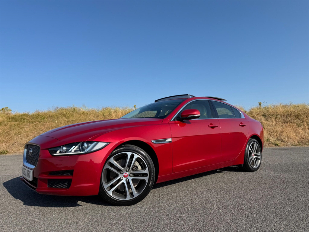 Jaguar XE D Prestige Ulez Blue #7