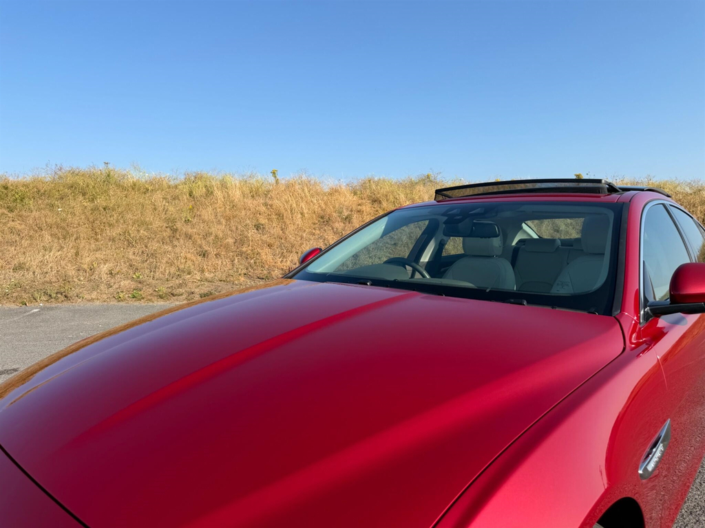 Jaguar XE D Prestige Ulez Blue #24