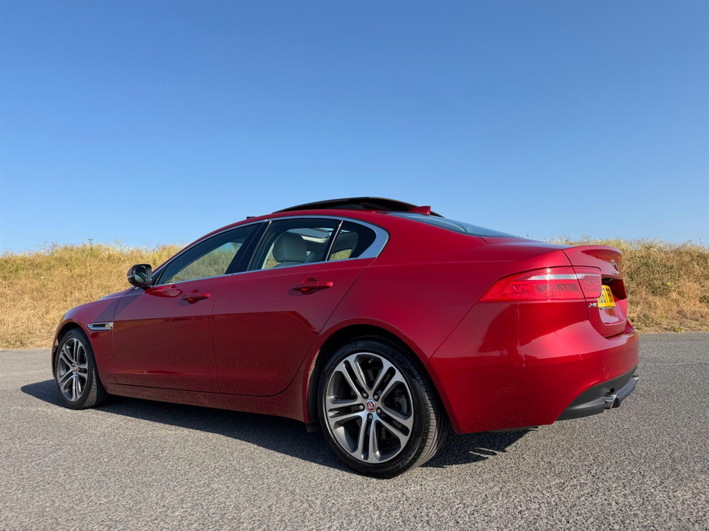 Jaguar XE D Prestige Ulez Blue #10