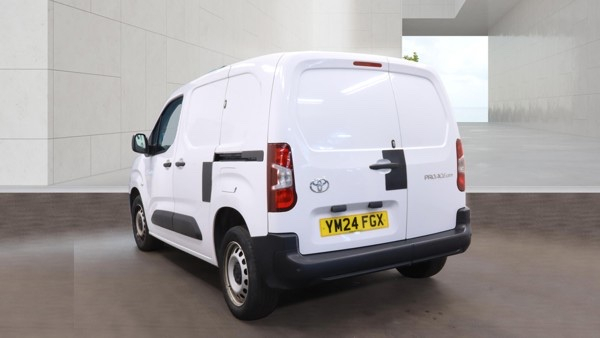 Toyota PROACE 1.5 Bluehdi Active Short Panel Van 6Dr Manu  #3