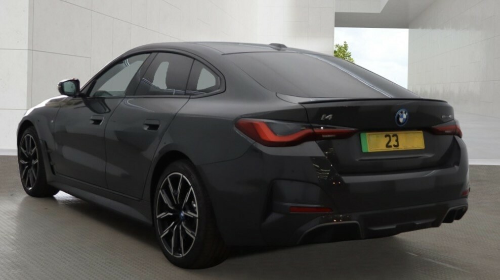 BMW i4 Edrive40 M Sport Tech Packharman Kardonhead Up  #3