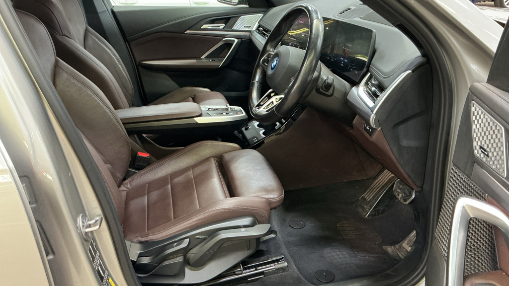 BMW iX1 Xdrive 30 M Sport Acc Cruisedriving Assistant Pr #2