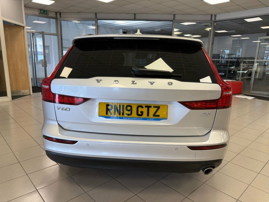 Volvo V60 2L Momentum Plus RN19GTZ Silver #5
