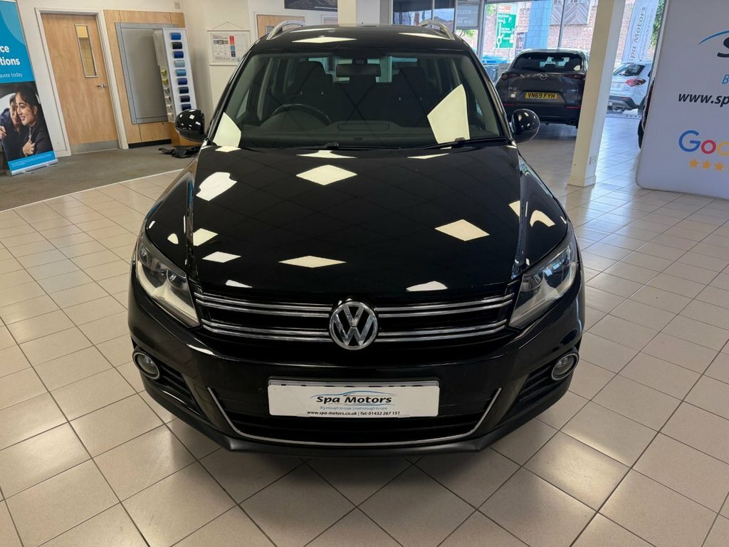 Volkswagen Tiguan 2L Match LL63PYO Black #2