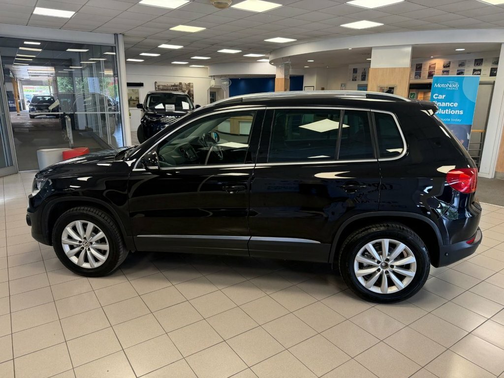 Volkswagen Tiguan 2L Match LL63PYO Black #4