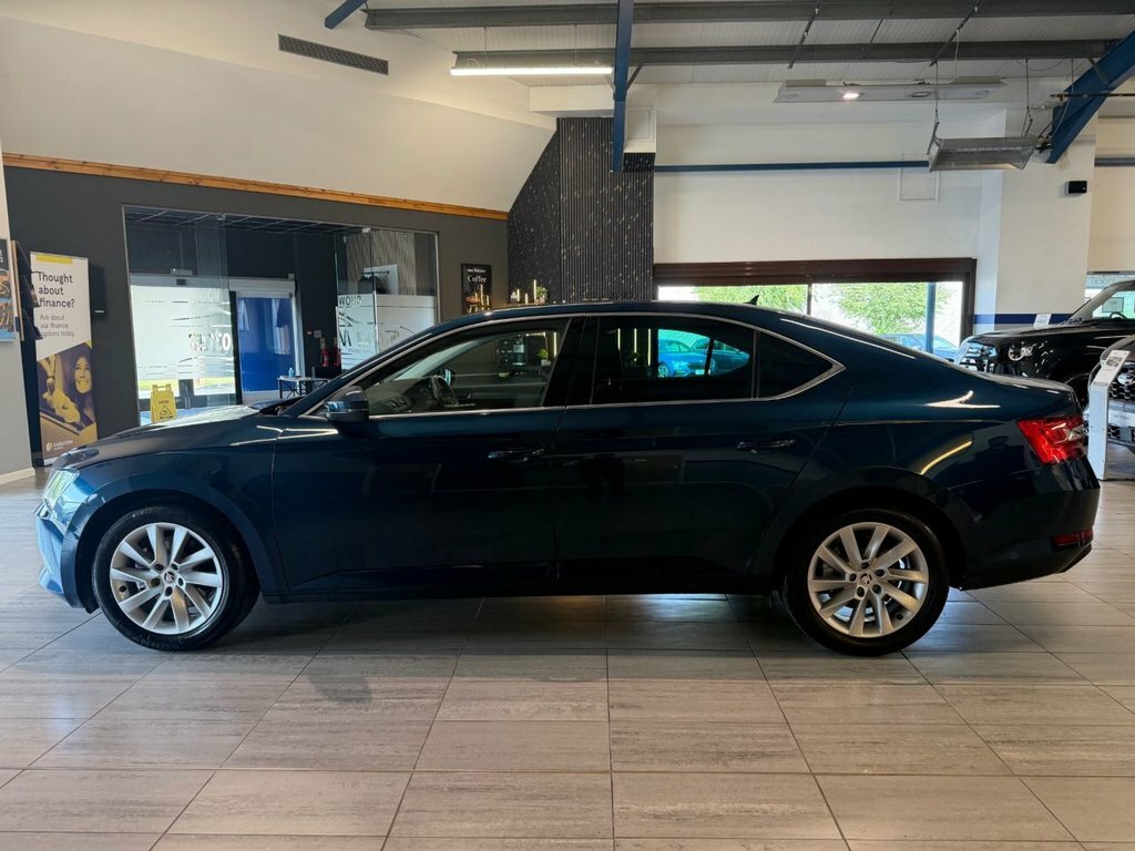Skoda Superb 1.5L Se Technology Blue #4