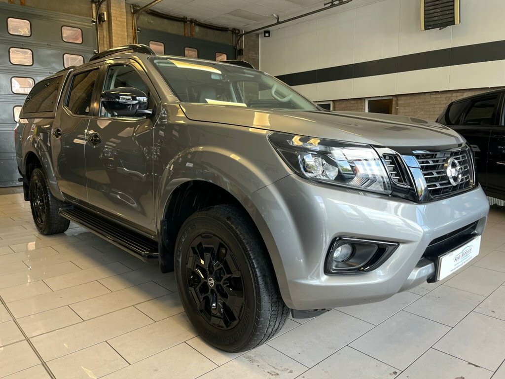 Nissan Navara 2.3L N-guard Grey