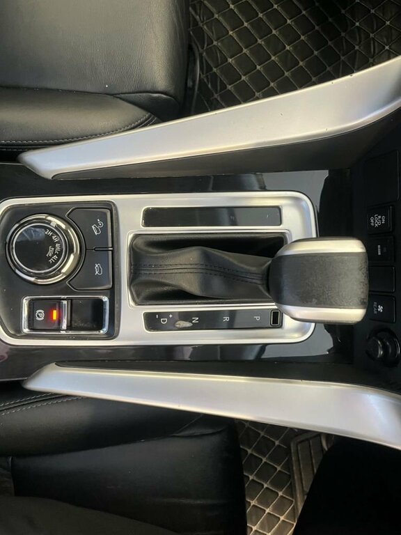 Mitsubishi Shogun Sport Shogun Sport Di-d 3 Grey #10