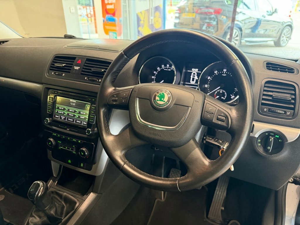 Skoda Yeti 2.0 Tdi Se 4Wd Euro 5 White #11