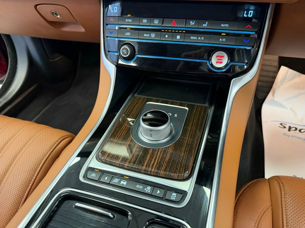 Jaguar XF Saloon 2.2D R-sport Euro 5 Ss 201564 Green #20