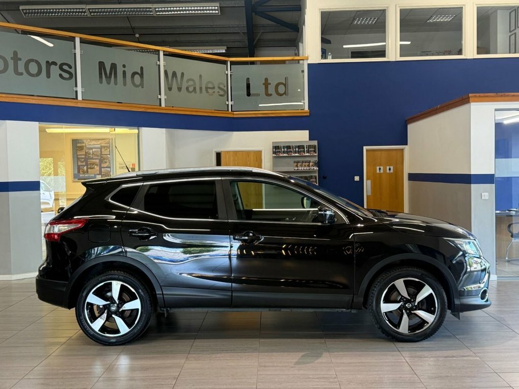 Nissan Qashqai 1.5L N-tec Black #2