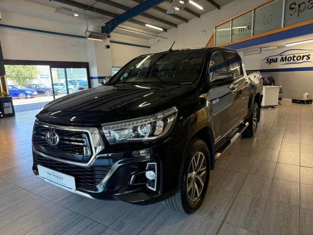 Toyota HILUX 2.4L Invincible X LS69HHE Black #5