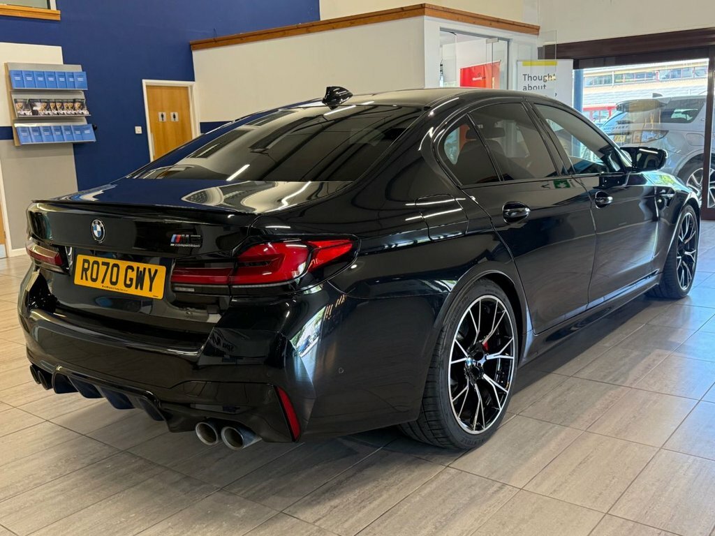 BMW M5 4.4L Competition Black #2