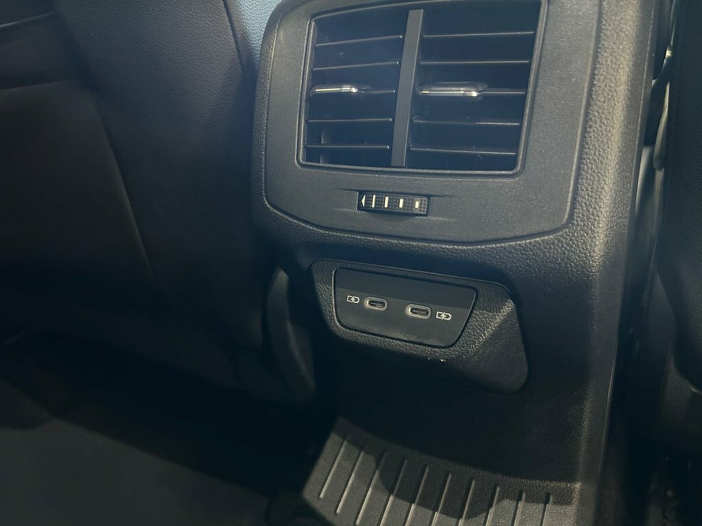 Volkswagen T-Roc Design White #25