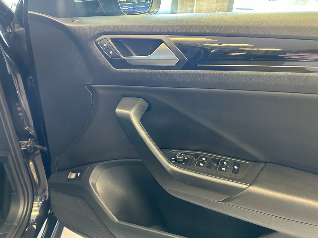 Volkswagen T-Roc Design White #12
