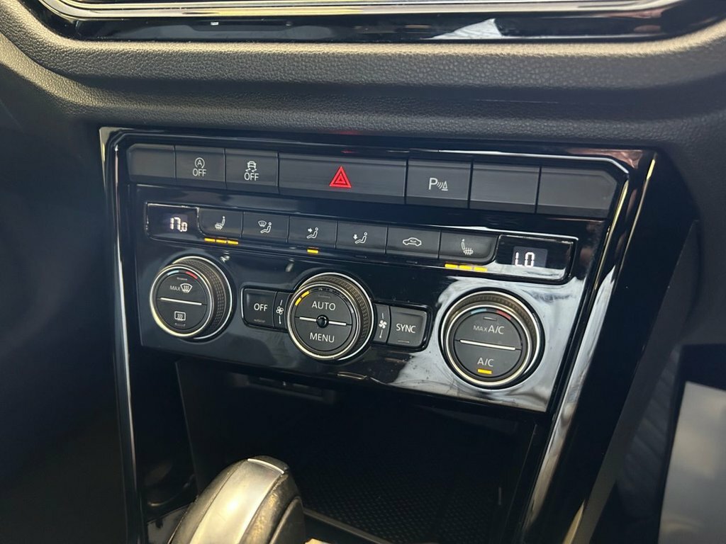 Volkswagen T-Roc Design White #18