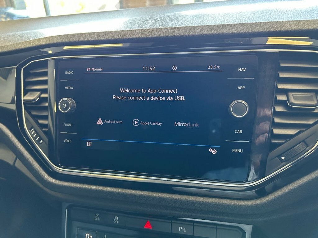 Volkswagen T-Roc Design White #19