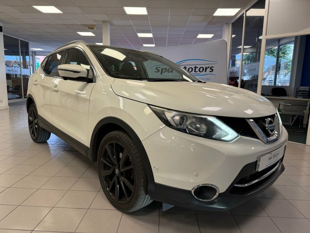 Nissan Qashqai 1.2L Tekna White