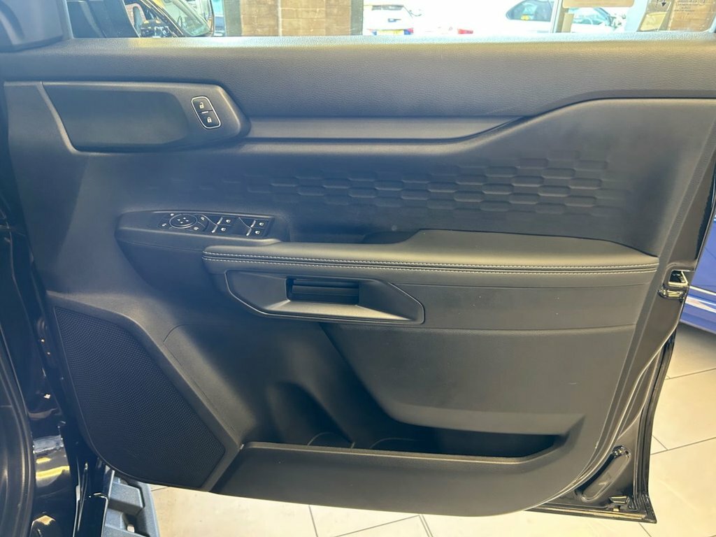 Ford Ranger Pick Up D Cab Stormtrak 2.3 Ecoboost Phev 281 Black #10