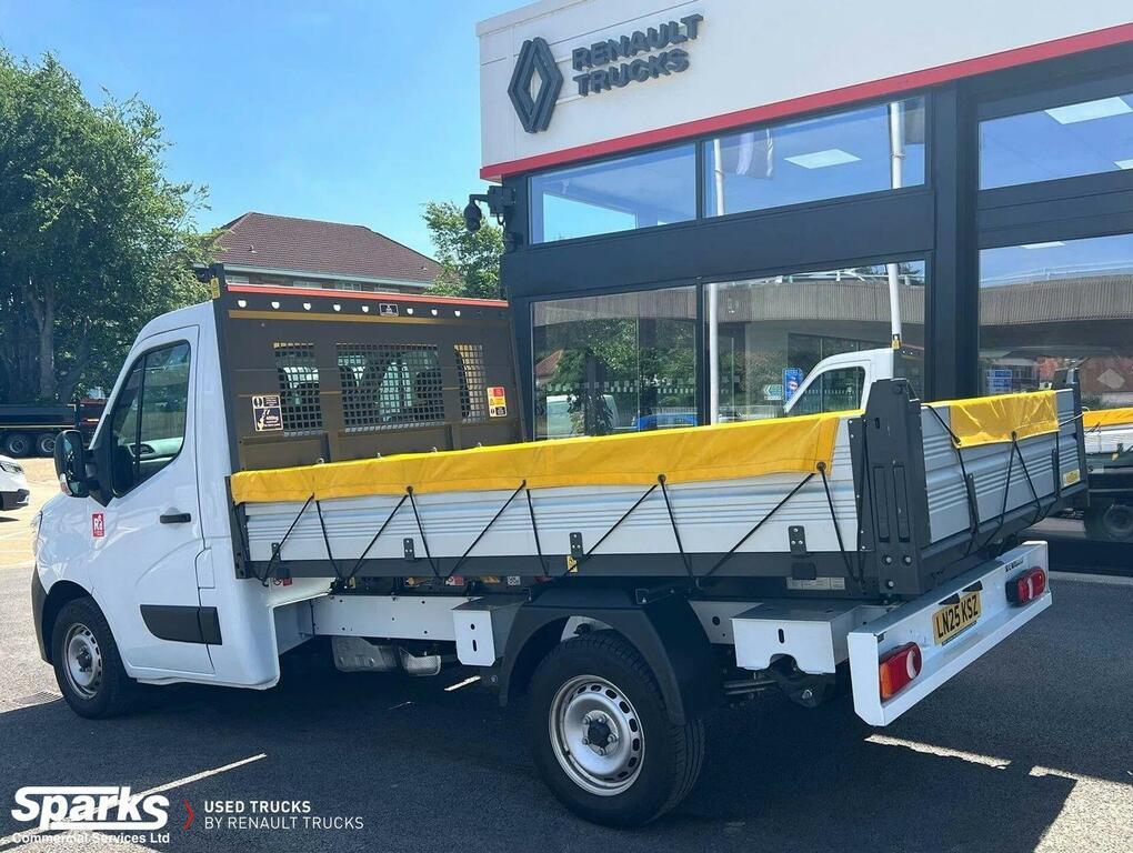 Renault Master Trucks Ccab L2h1 145 Tipper White #5