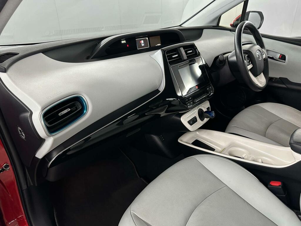 Toyota Prius Vvt-i Business Edition White #12