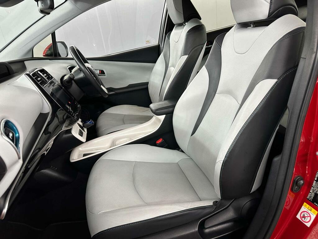 Toyota Prius Vvt-i Business Edition White #14