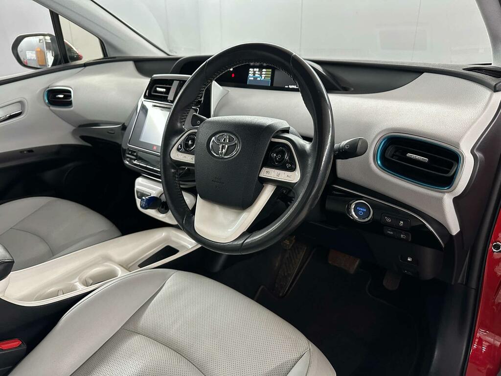 Toyota Prius Vvt-i Business Edition White #11