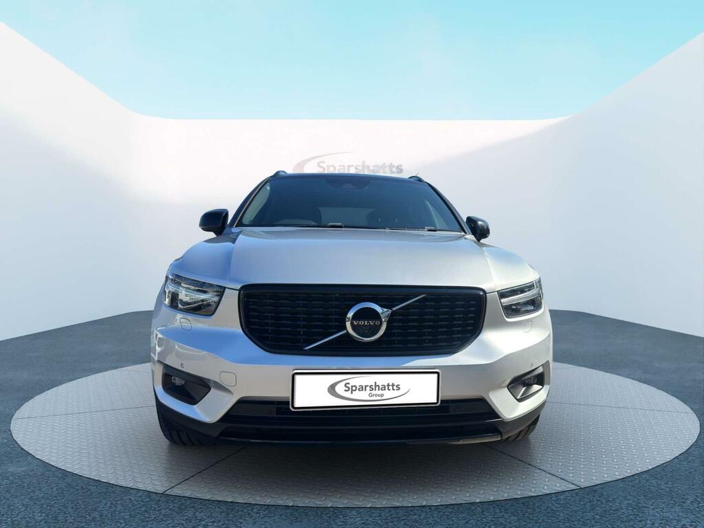 Volvo XC40 First Edition Silver #2