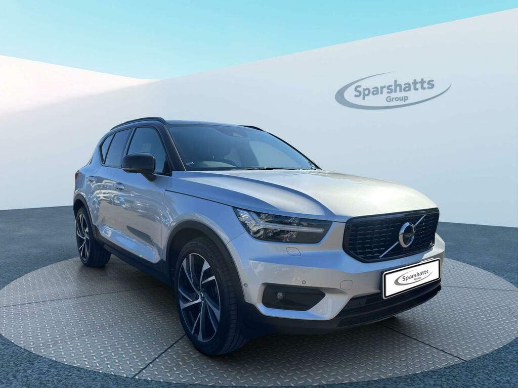 Volvo XC40 First Edition Silver