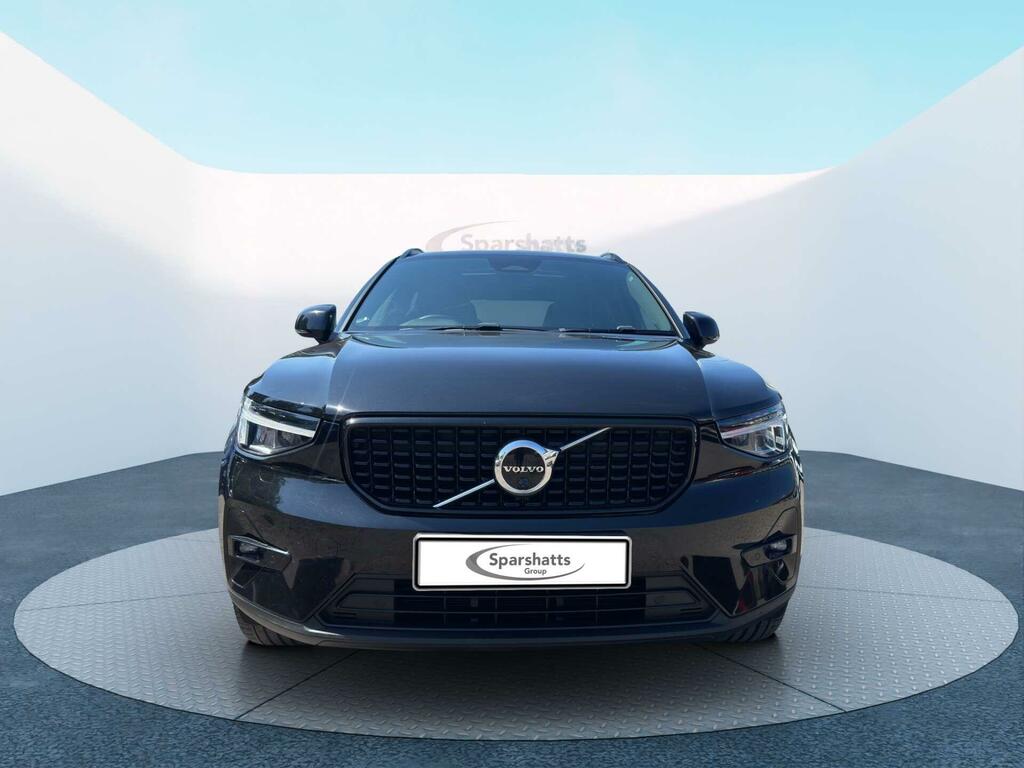 Volvo XC40 Ultimate Black #2