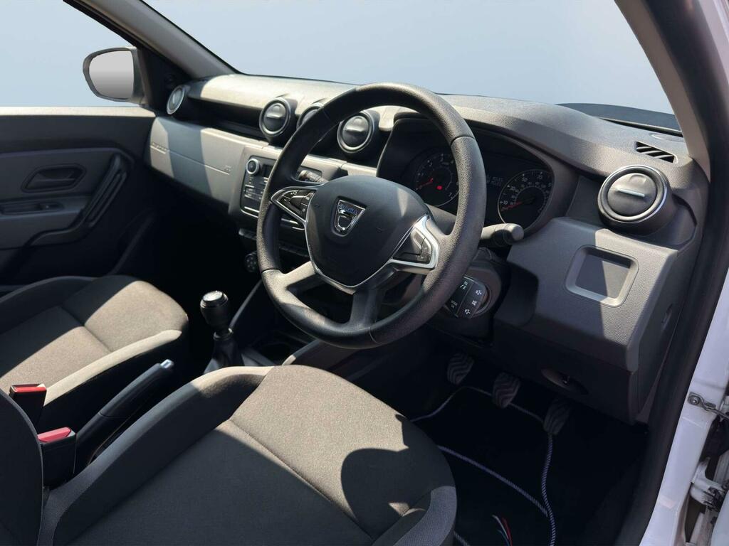 Dacia Duster 1.6 Sce Comfort 4X4 White #9