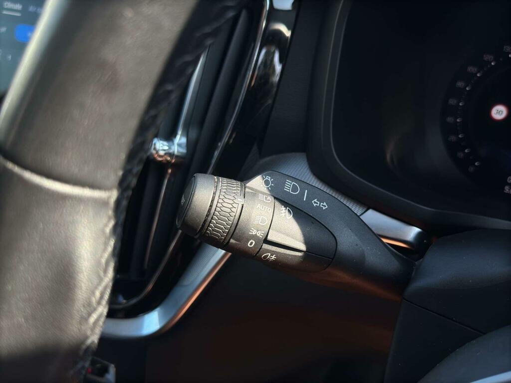 Volvo V60 B3 Plus Mhev #25