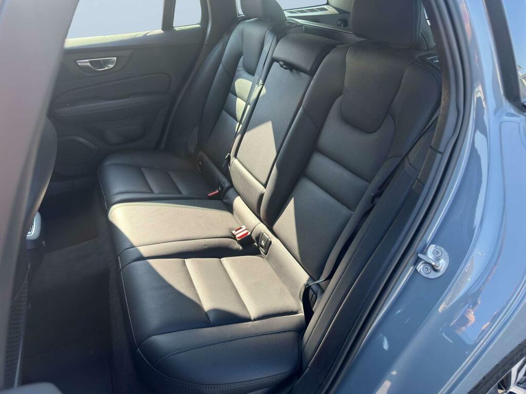 Volvo V60 B3 Plus Mhev #17