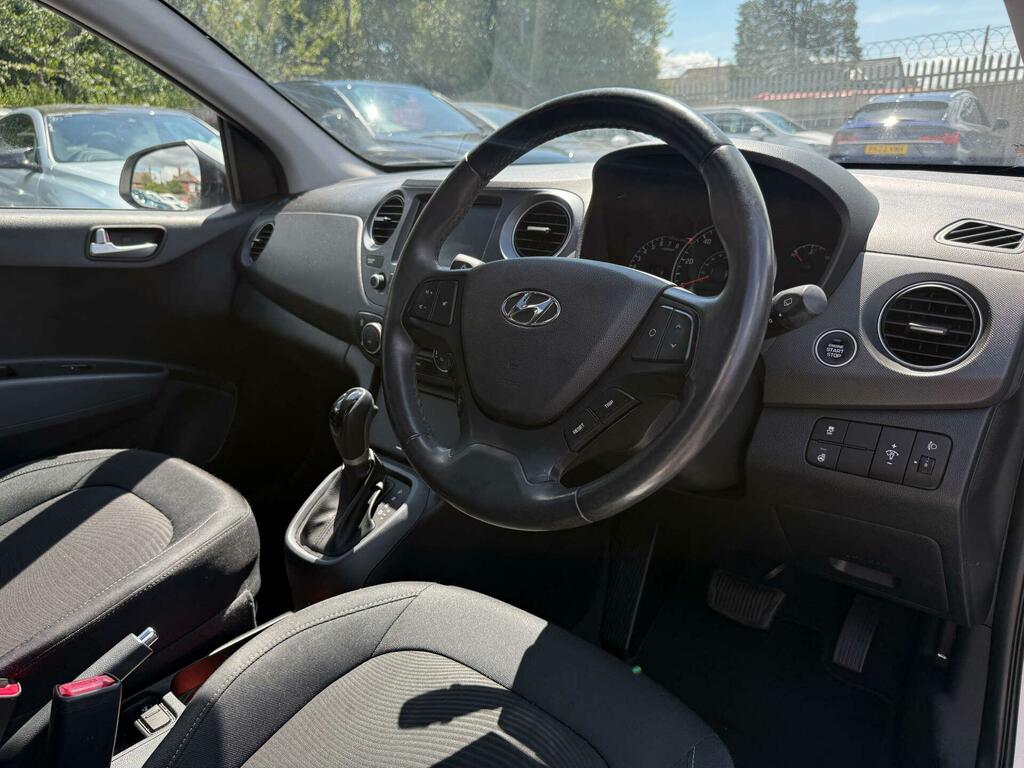 Hyundai I10 Premium Se White #4