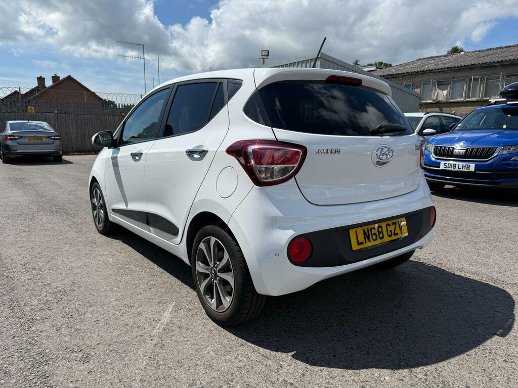 Hyundai I10 Premium Se White #2