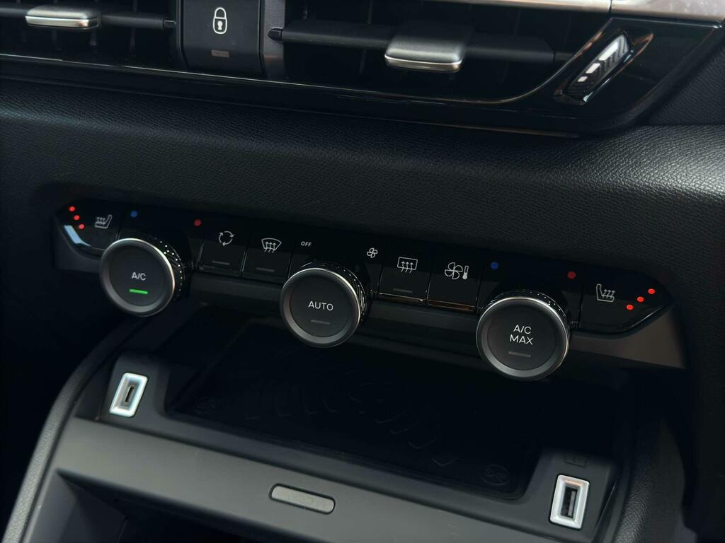 Citroen e-C4 100Kw E-series 50Kwh Black #30