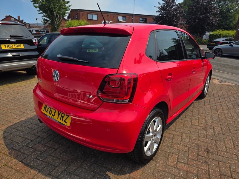 Volkswagen Polo Match Edition Red #6