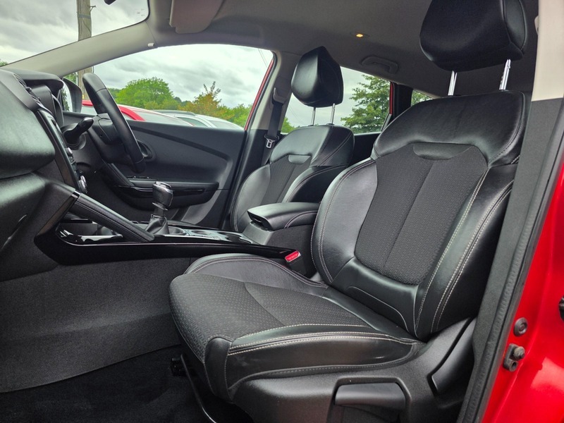 Renault Kadjar Kadjar 1.2 Tce Signature Nav Hatchback Red #11