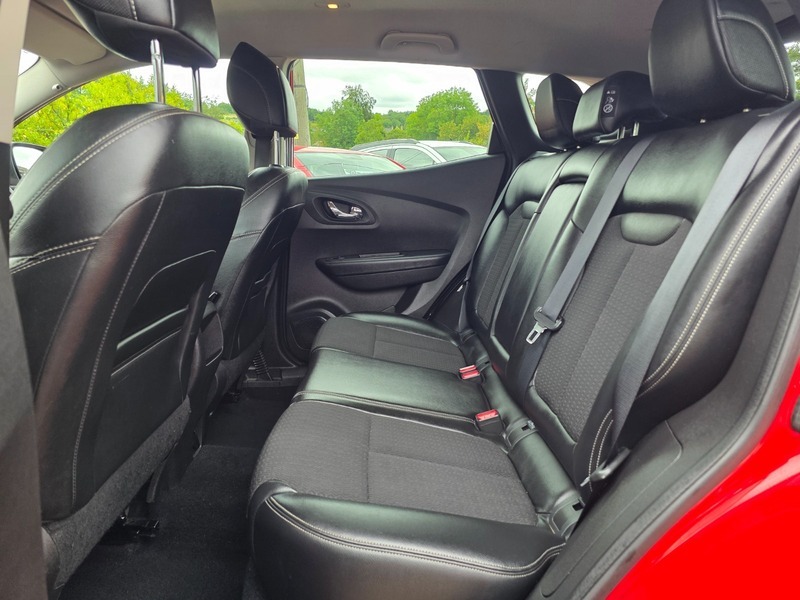 Renault Kadjar Kadjar 1.2 Tce Signature Nav Hatchback Red #12