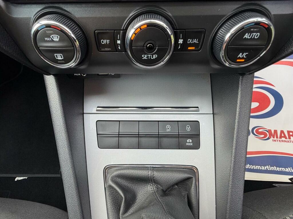 Skoda Octavia 1.6 Tdi Cr Se Business Greenline III Grey #48