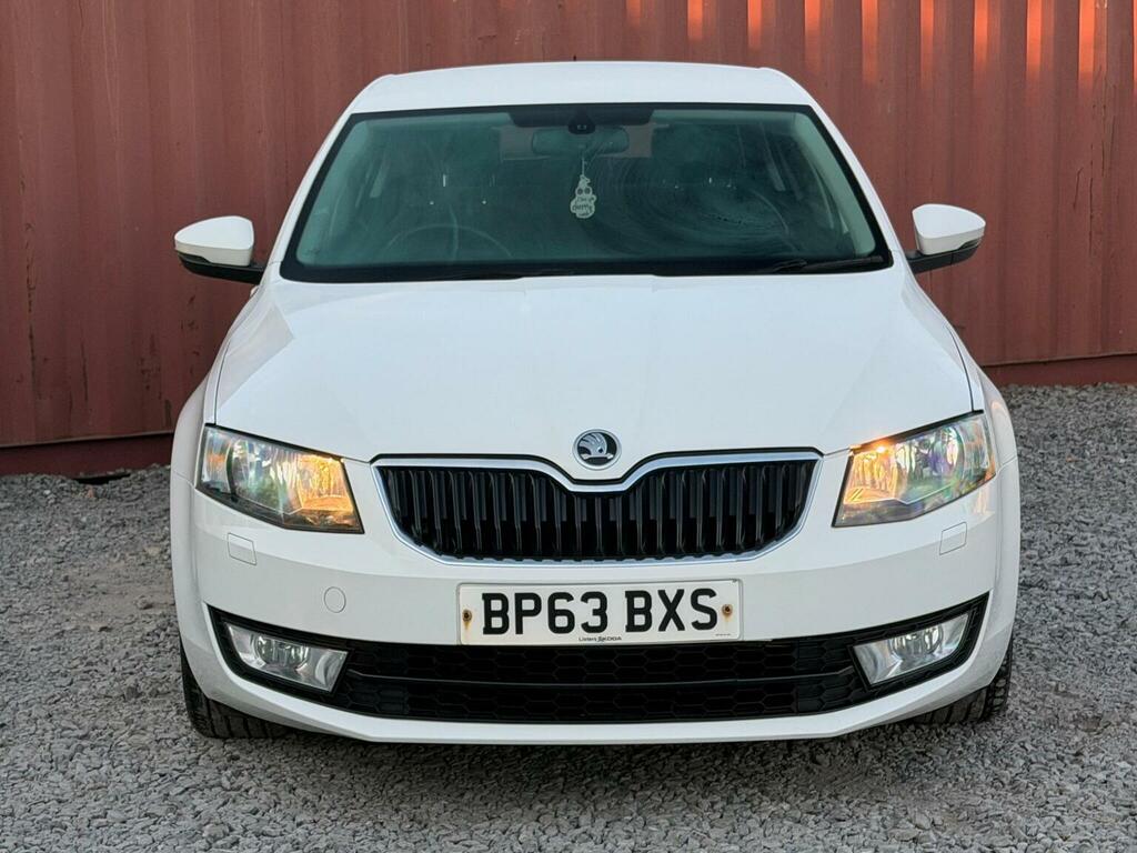 Skoda Octavia 1.4 Tsi Elegance Euro 5 Ss BP63BXS White #4