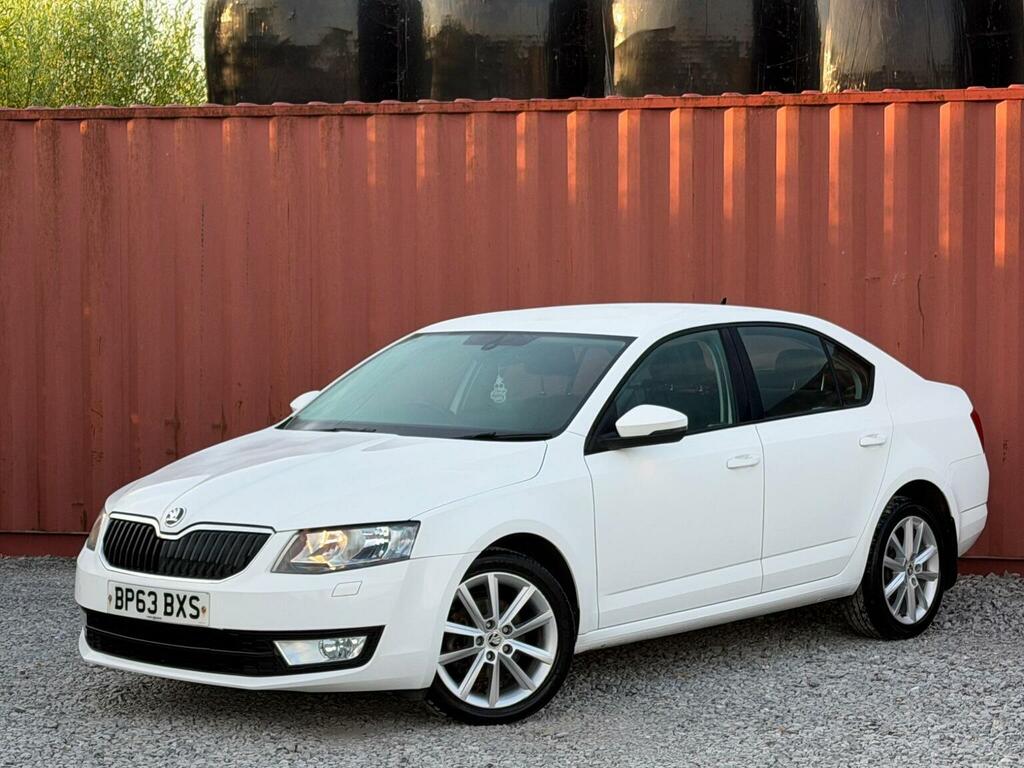 Skoda Octavia 1.4 Tsi Elegance Euro 5 Ss BP63BXS White #2
