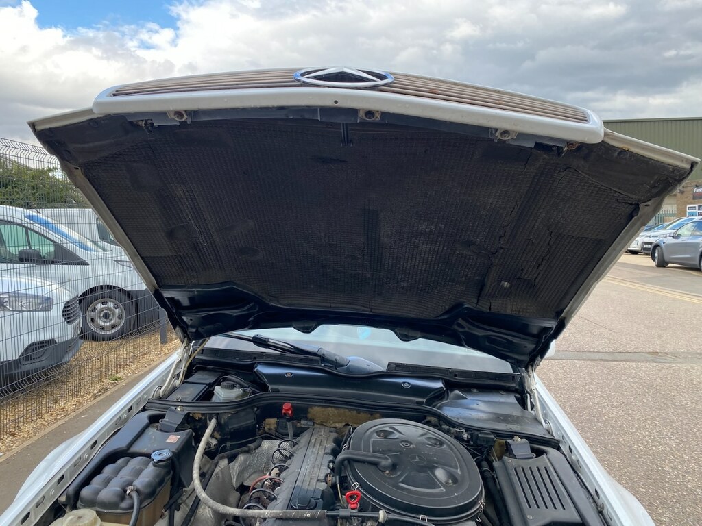 Mercedes-Benz S Class 5.0L 500 Sel Saloon Euro 1 2 Black #16