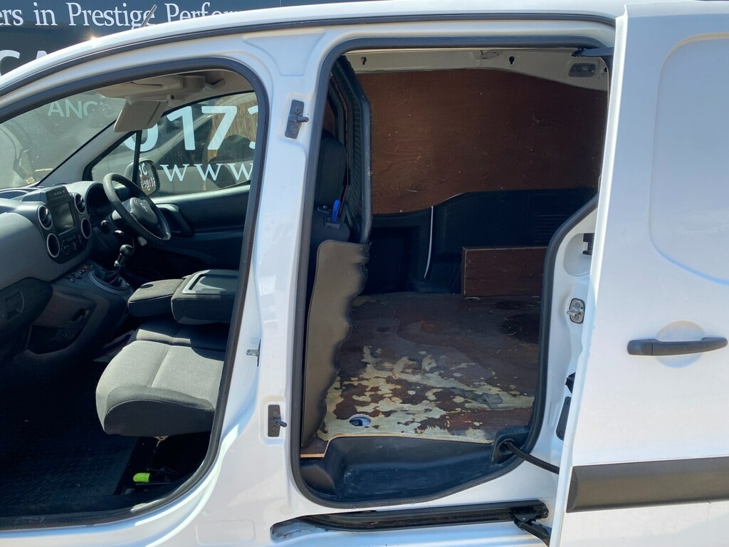 Citroen Berlingo Panel Van White #14
