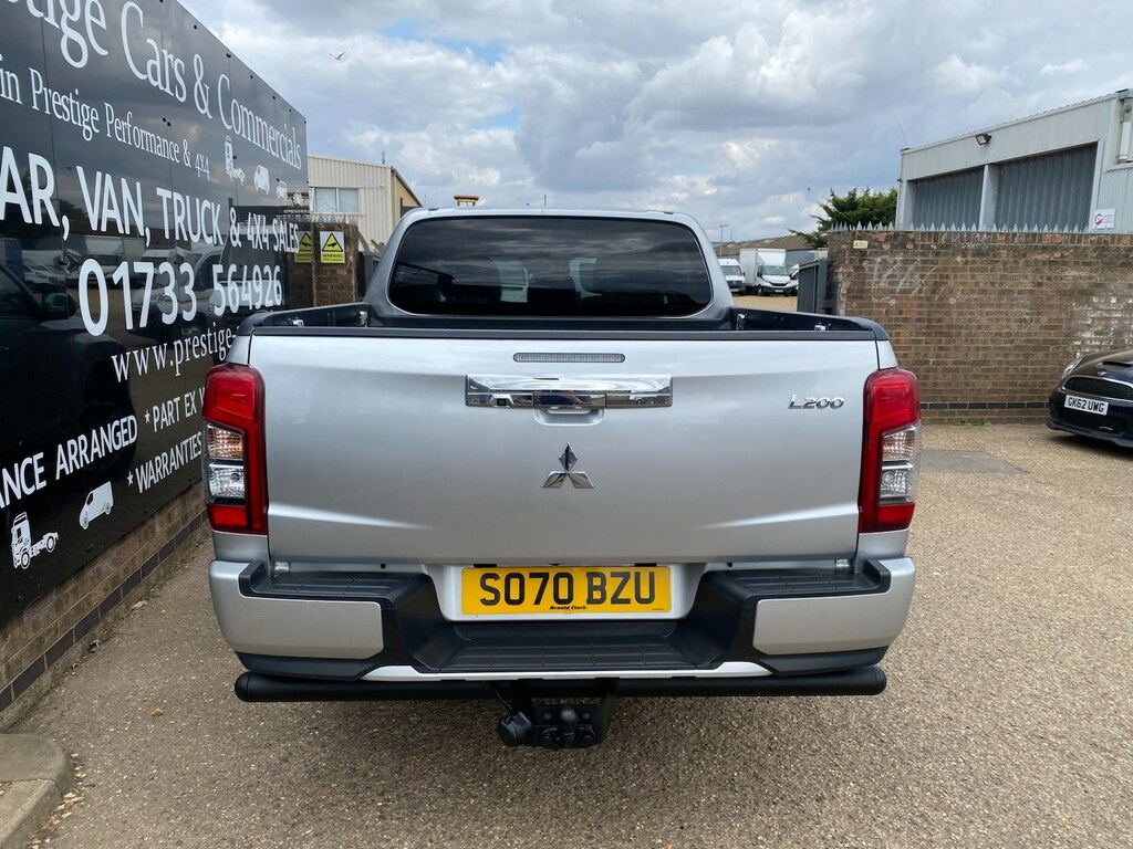 Mitsubishi L200 2.3 Double Cab Di-d 150 Barbarian 4Wd 4X4 Pick Up Silver #4