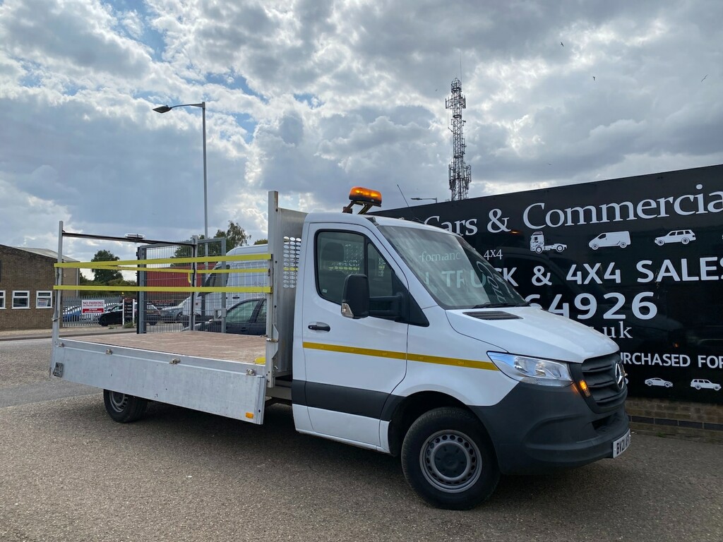 Mercedes-Benz Sprinter 3.5T L2h2 Premium Van White #45