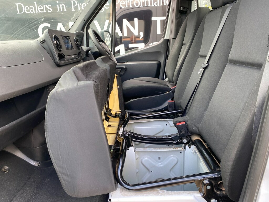 Mercedes-Benz Sprinter 3.5T L2h2 Premium Van White #15